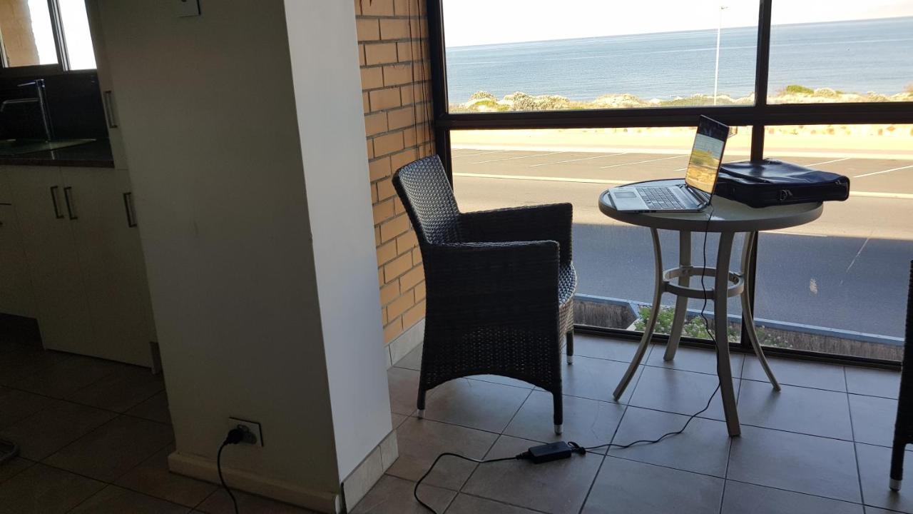 Acushla Accommodation Esplanade Living Self Check-In Self Check-Out West Beach Exterior photo